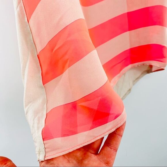 EXPRESS Striped Sleeveless Blouse - Picture 5 of 8